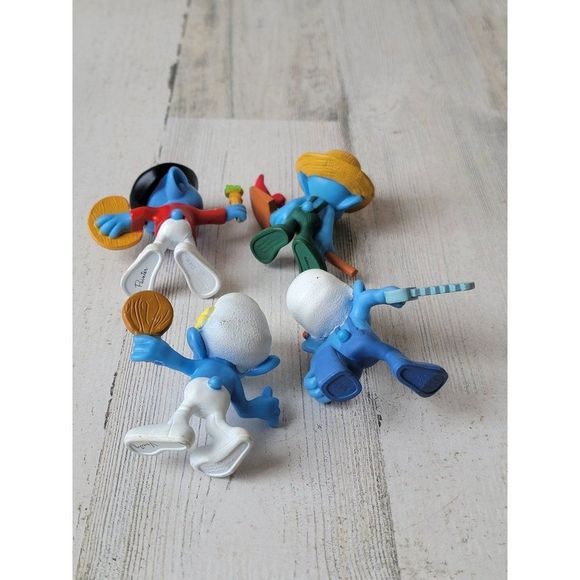 McDonald's 2013 Smurf vanity painter handy farmer toy figure set - Picture 9 of 9